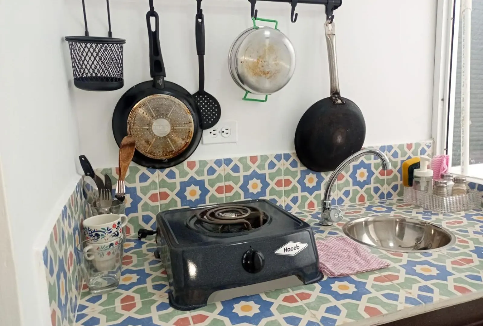 Comfy Apartment In Historic Center contacts